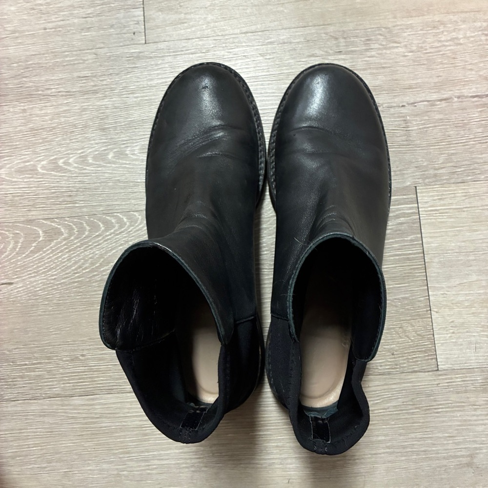 Stuart Weitzman Chelsea slip on leather boots size 8.5 - Picture 11 of 11